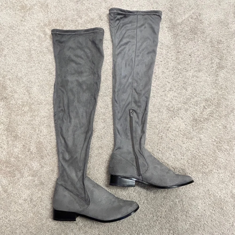 Aldo gray faux suede knee high over the knee flat boots Sz 7.5 low heel